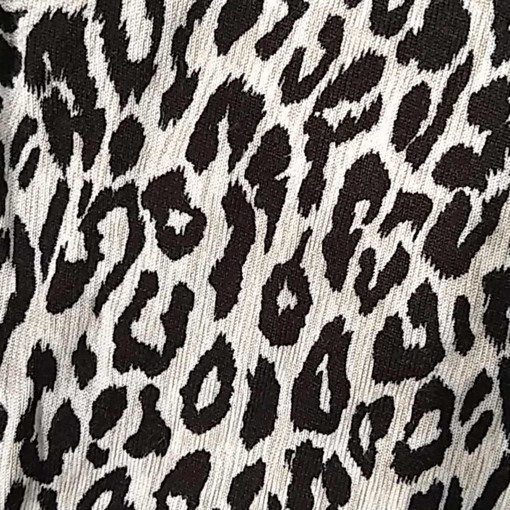 Linda Matthews Cardigan - Picture 3 of 6